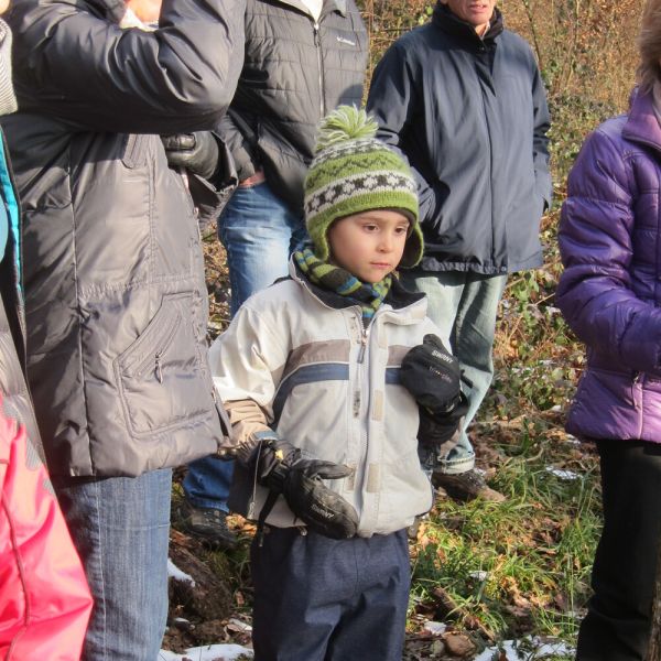 Wald-Exkursion mit Güst Erni (Foto: Erika Gisler)