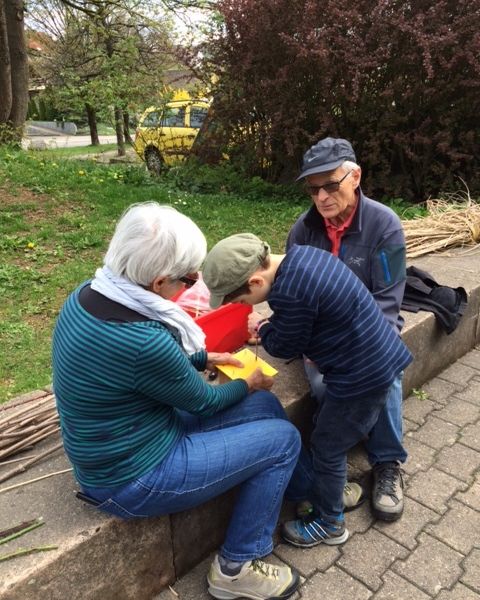 Bau Wildbienenhotel 16.4.2016 (Fotos: Heike Niemand)
