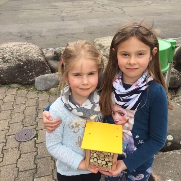 Bau Wildbienenhotel 16.4.2016 (Fotos: Heike Niemand)