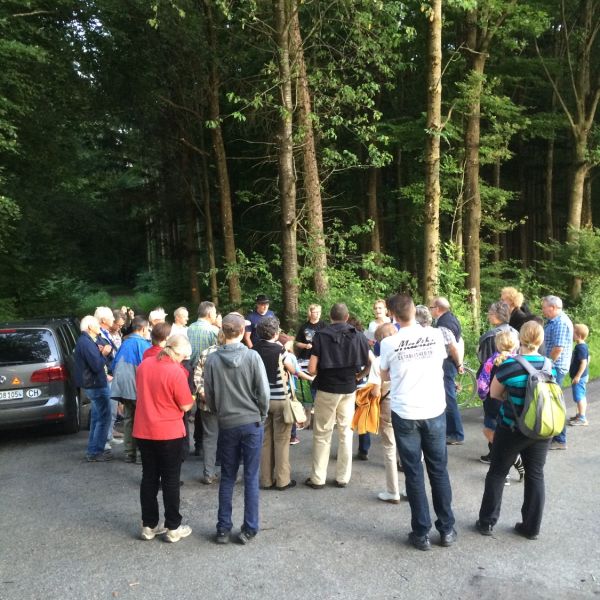 Fledermausexkursion 1.7.2016 (Foto: Erika Gisler)