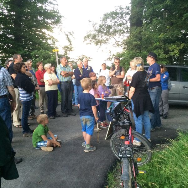 Fledermausexkursion 1.7.2016 (Foto: Erika Gisler)