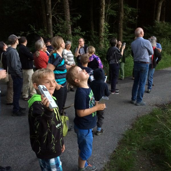 Fledermausexkursion 1.7.2016 (Foto: Erika Gisler)