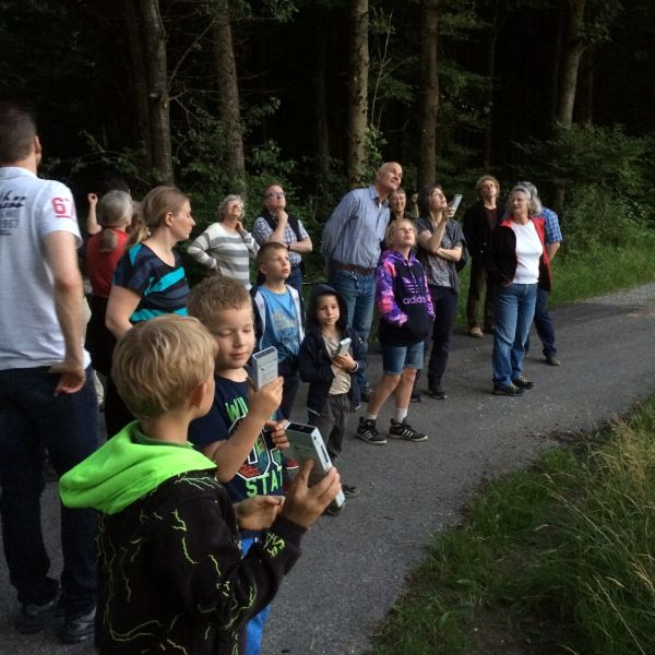 Fledermausexkursion 1.7.2016 (Foto: Erika Gisler)